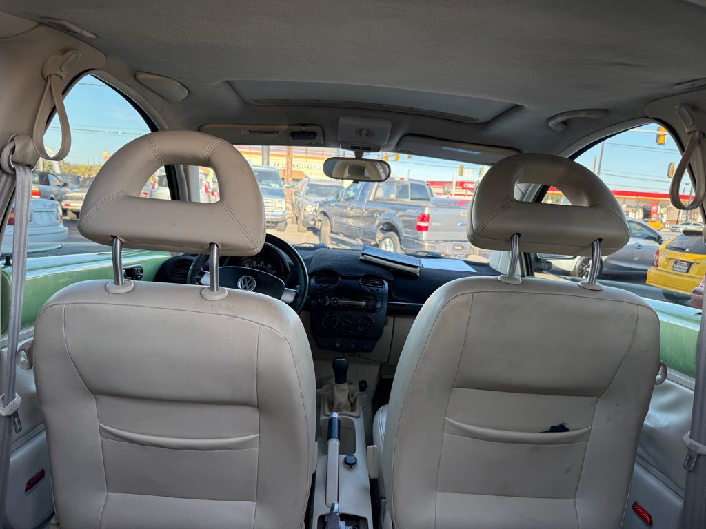 2000 Volkswagen Beetle Image 27