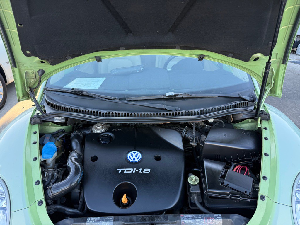 2000 Volkswagen Beetle Image 33
