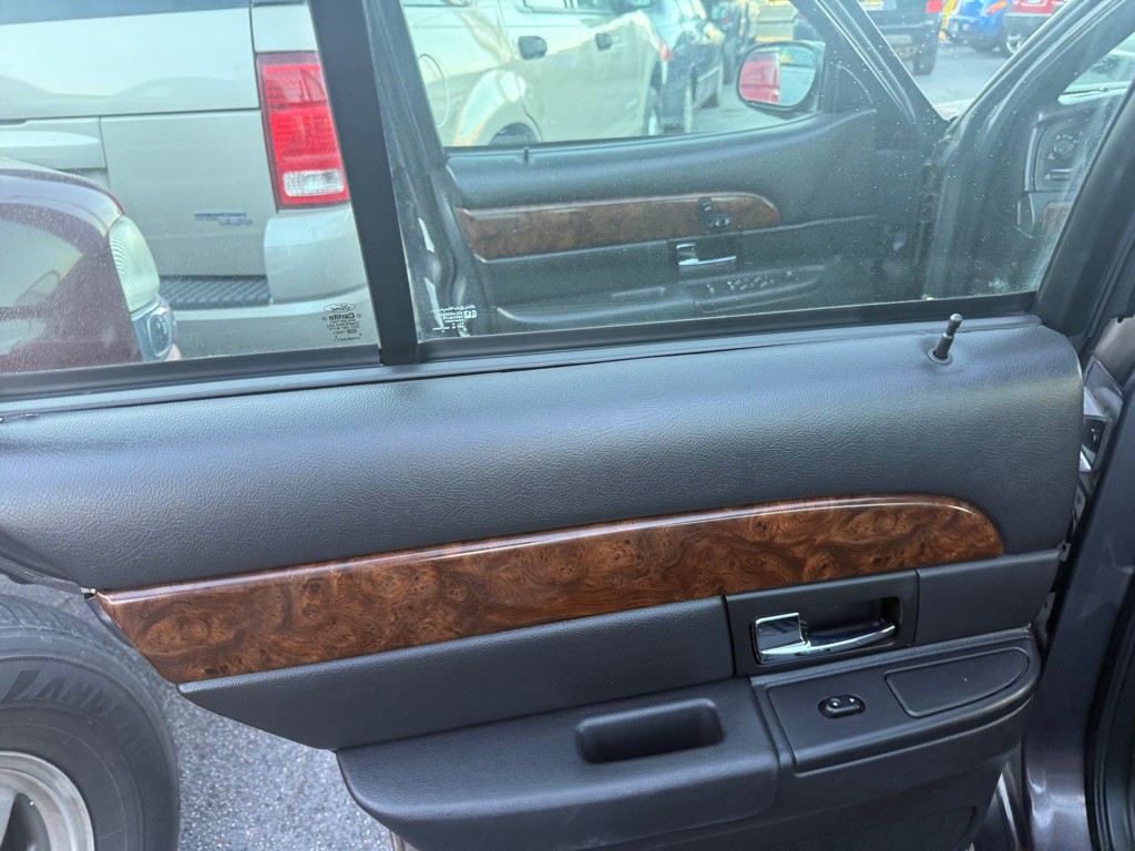 2007 Mercury Grand Marquis Image 10