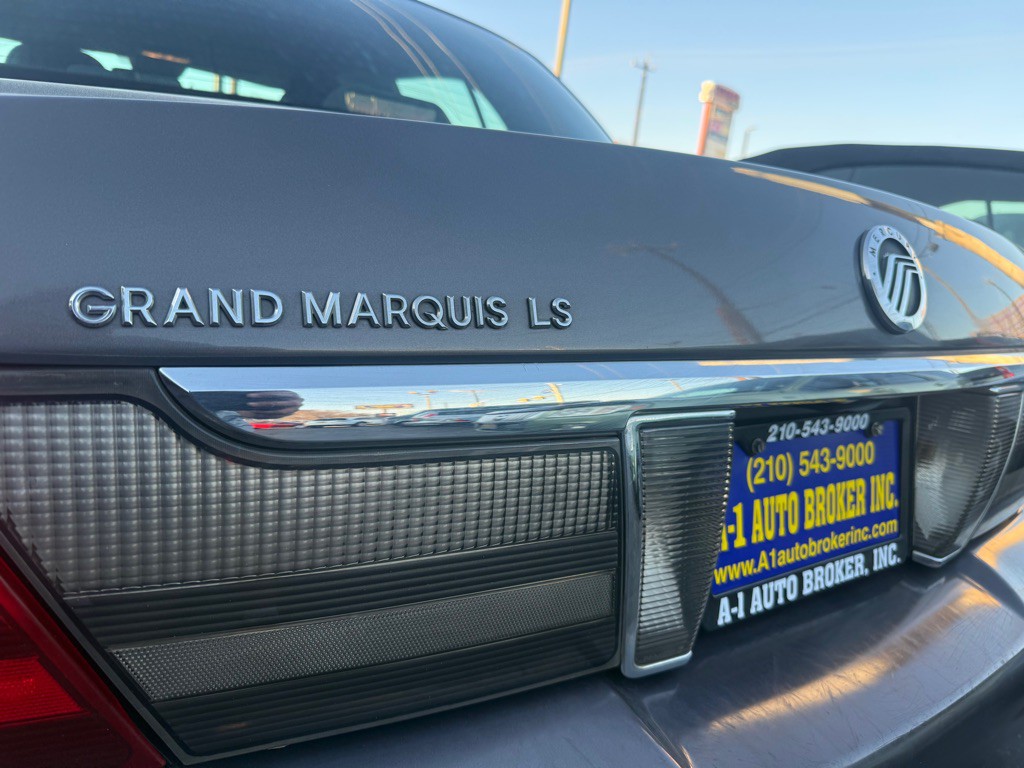 2007 Mercury Grand Marquis Image 19