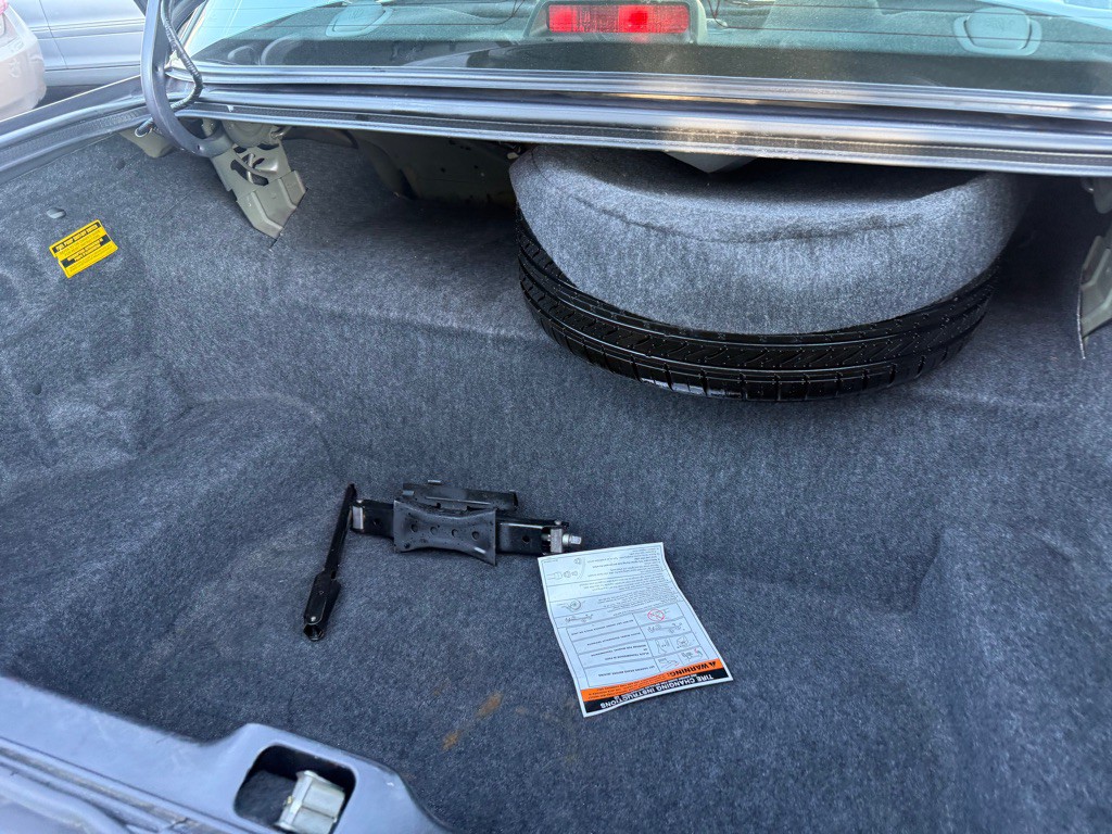 2007 Mercury Grand Marquis Image 32