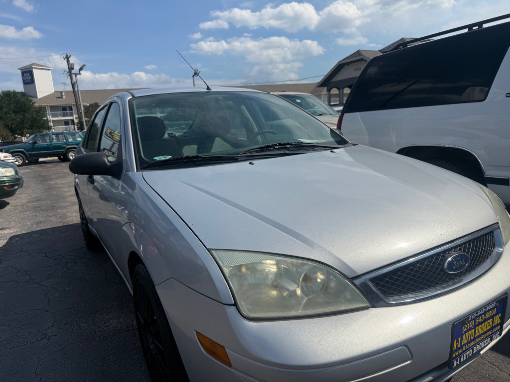 2005 Ford Focus Image 5
