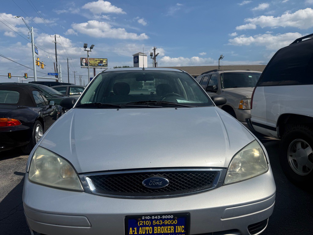 2005 Ford Focus Image 6