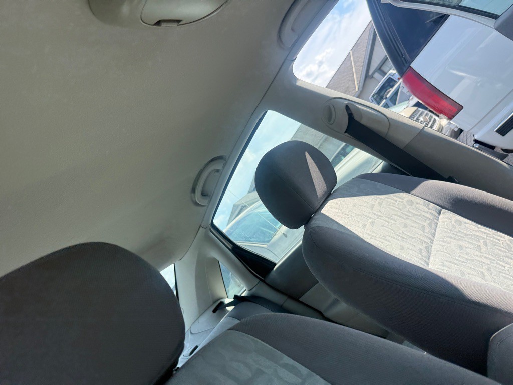 2005 Ford Focus Image 13