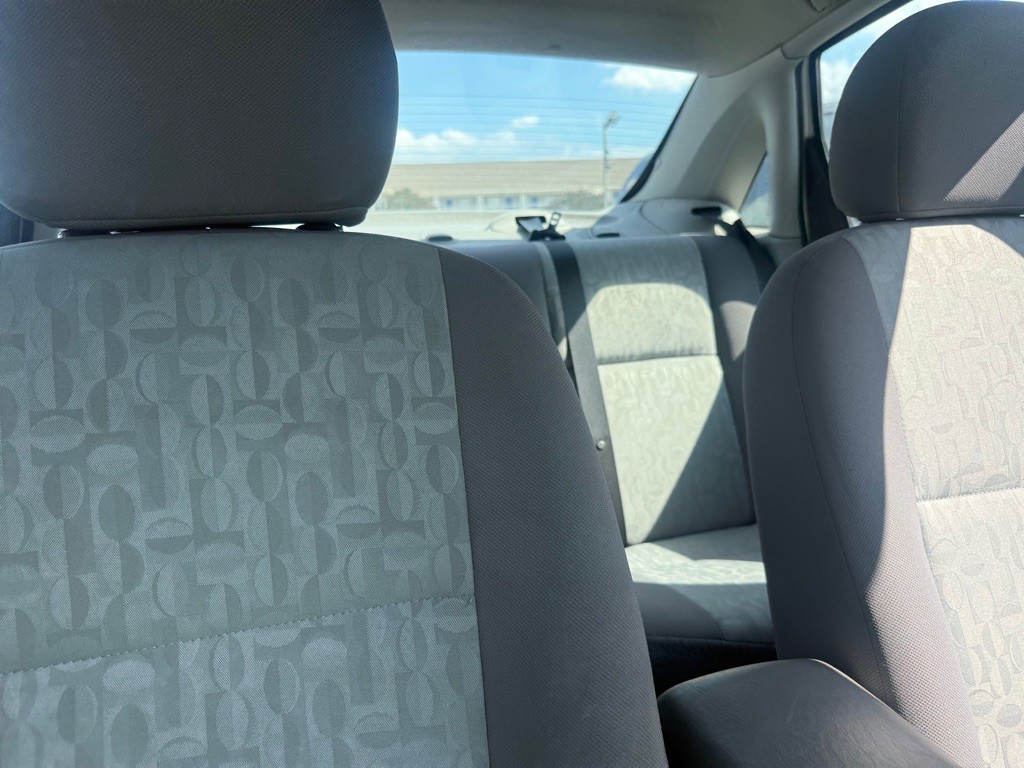 2005 Ford Focus Image 14