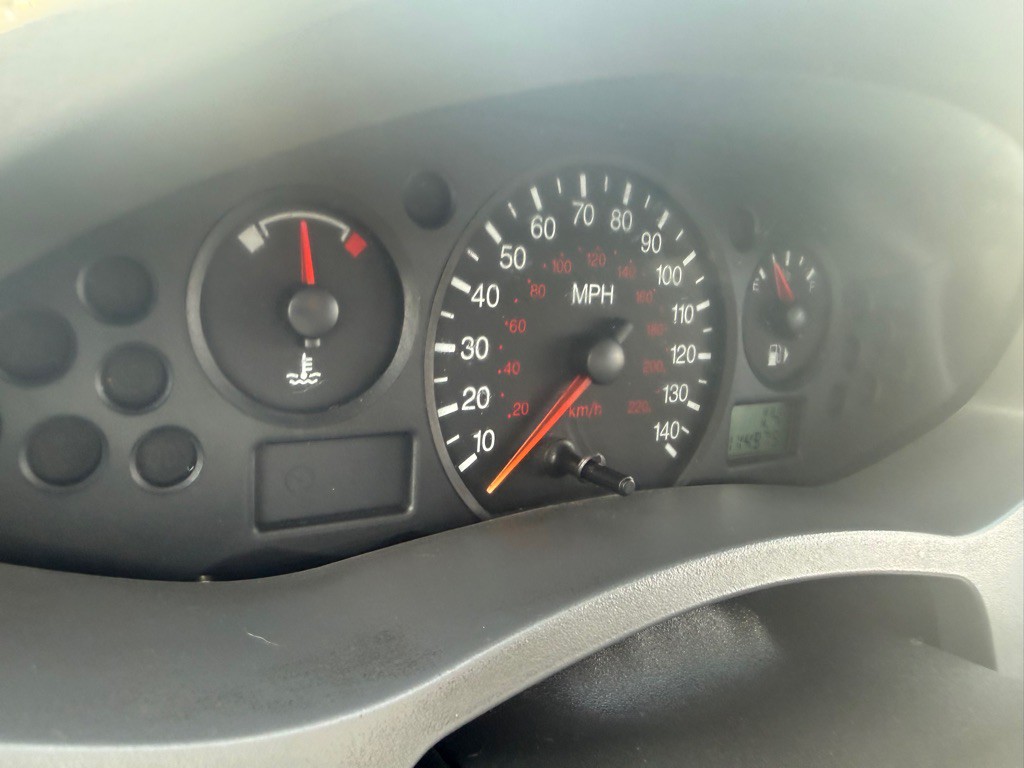 2005 Ford Focus Image 23