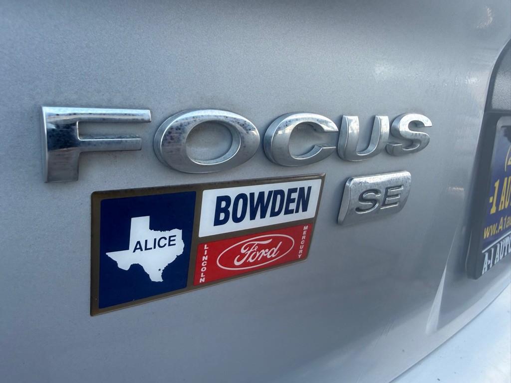 2005 Ford Focus Image 34