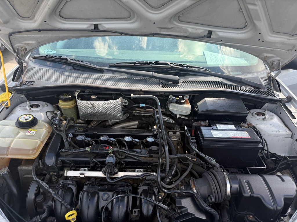 2005 Ford Focus Image 40