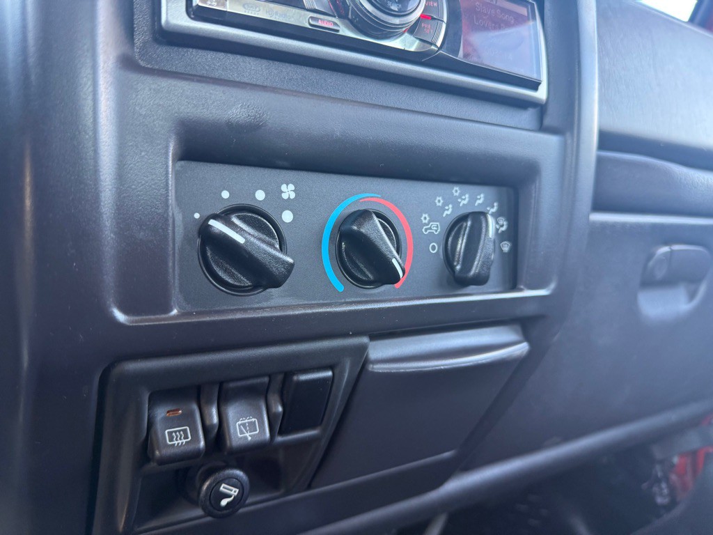 2000 Jeep Wrangler Image 26