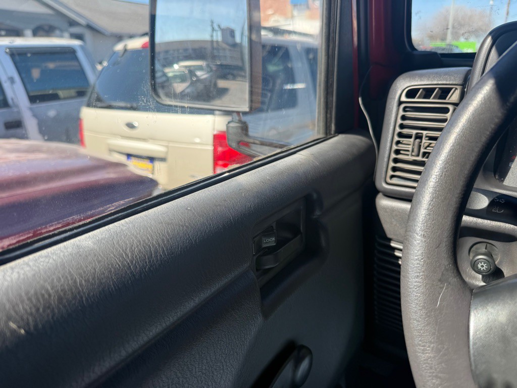 2000 Jeep Wrangler Image 34