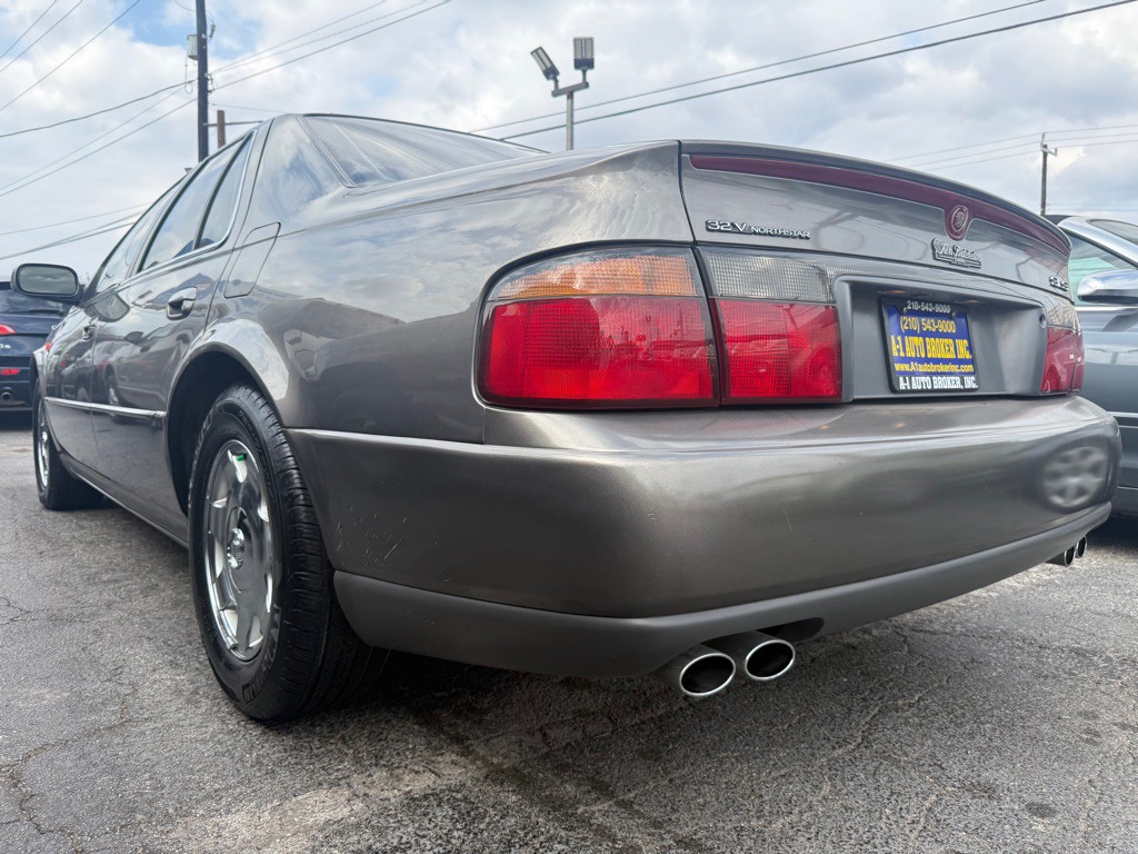 1998 Cadillac Seville Image 2