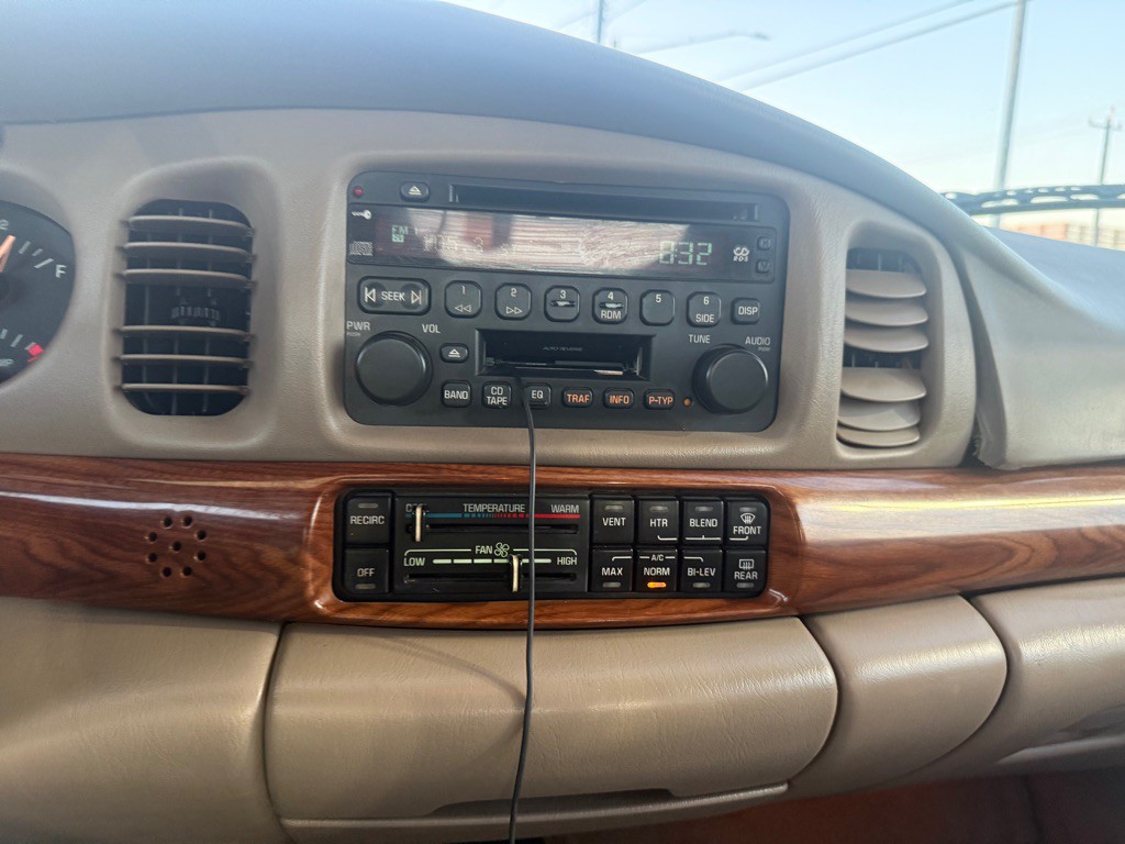 2003 Buick LeSabre Image 20