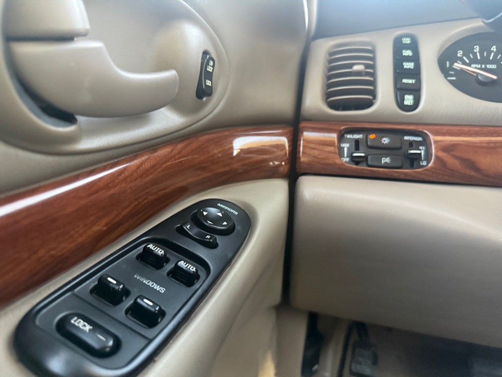 2003 Buick LeSabre Image 26