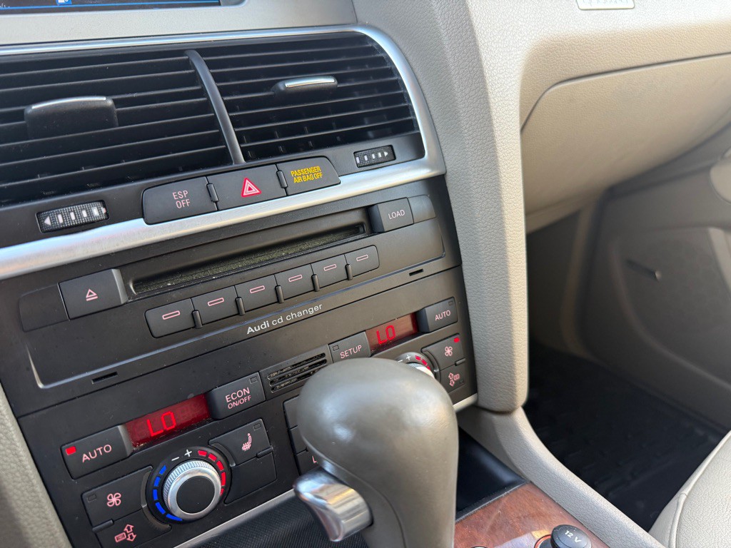 2009 Audi Q7 Image 31