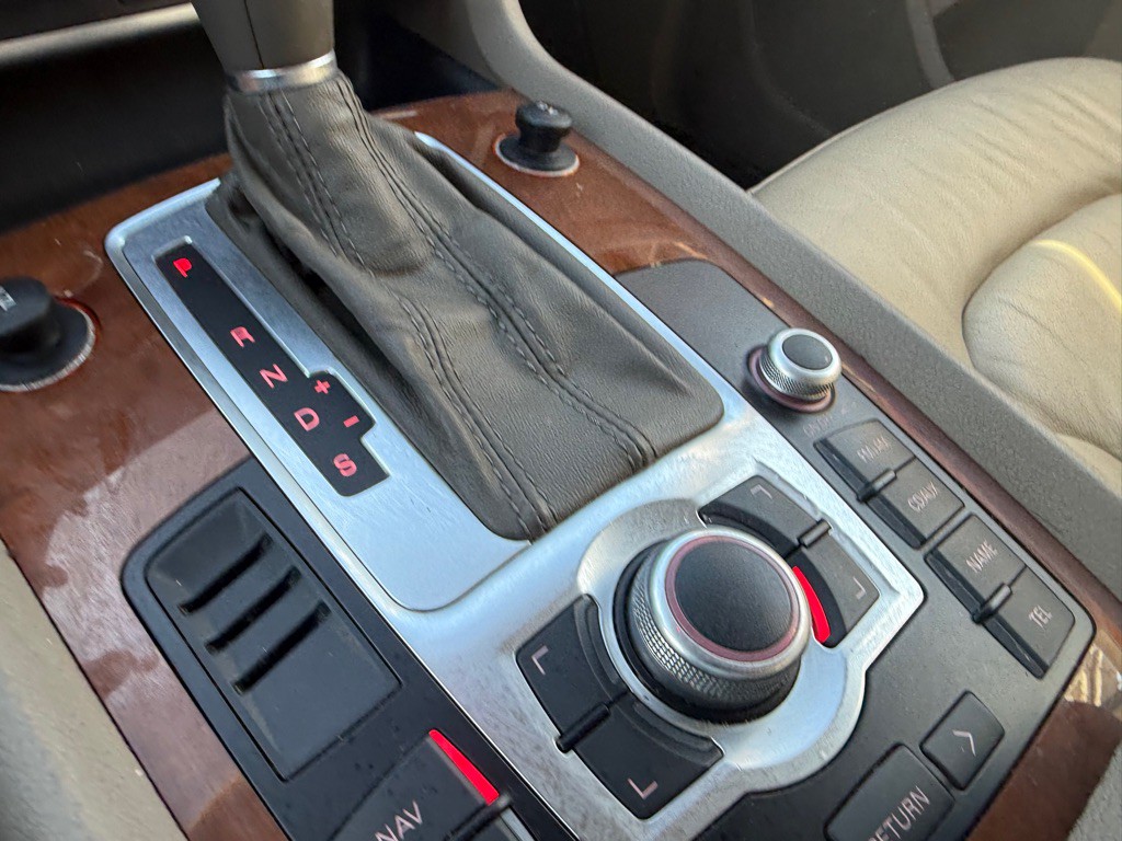 2009 Audi Q7 Image 32