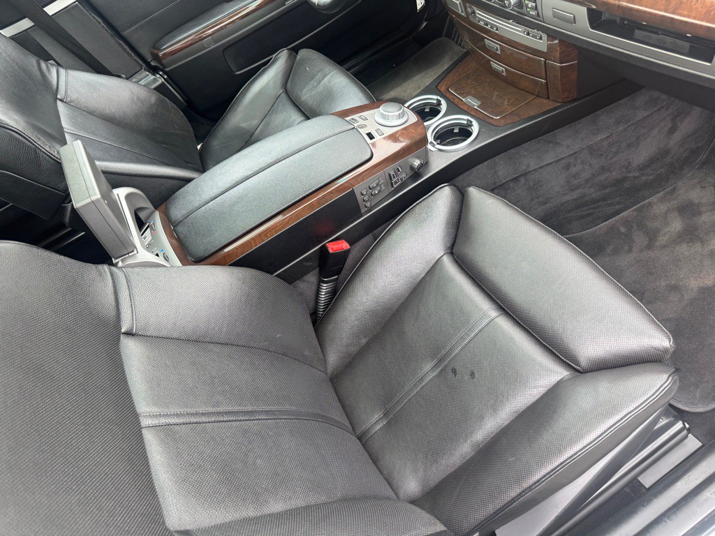 2006 BMW 7 Series Image 18