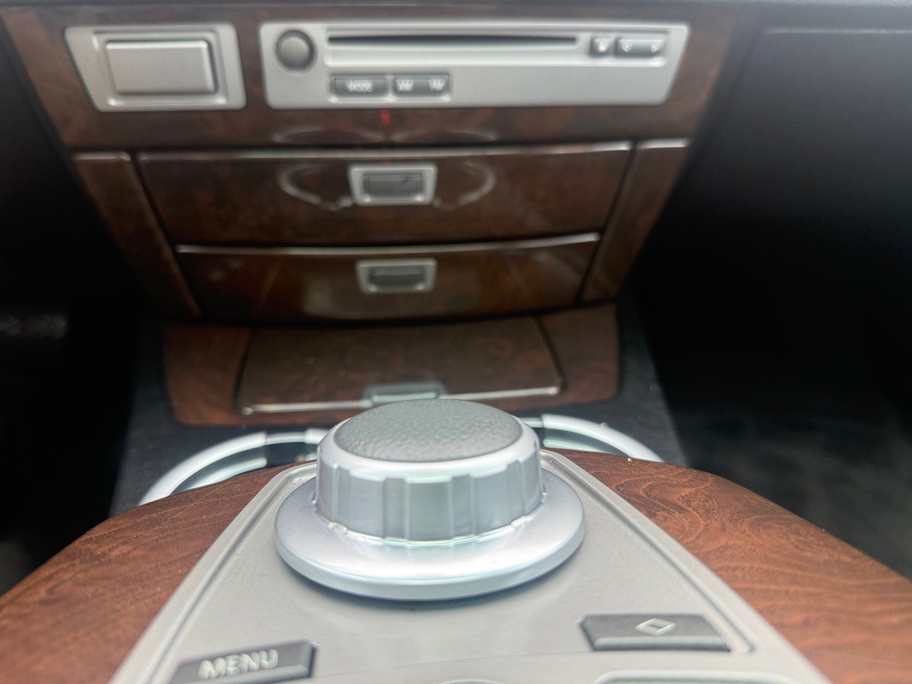 2006 BMW 7 Series Image 28