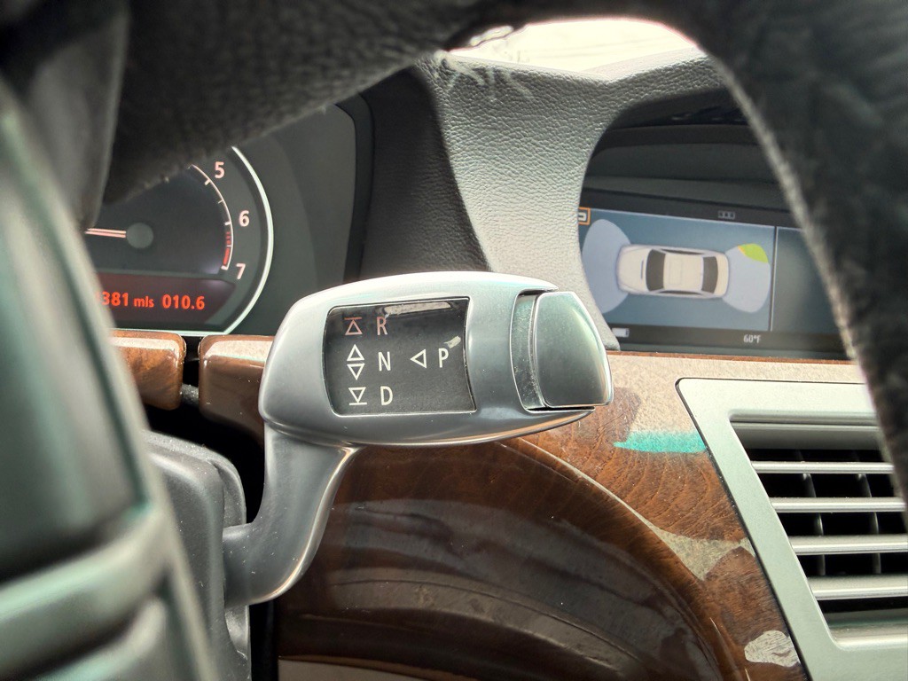 2006 BMW 7 Series Image 34