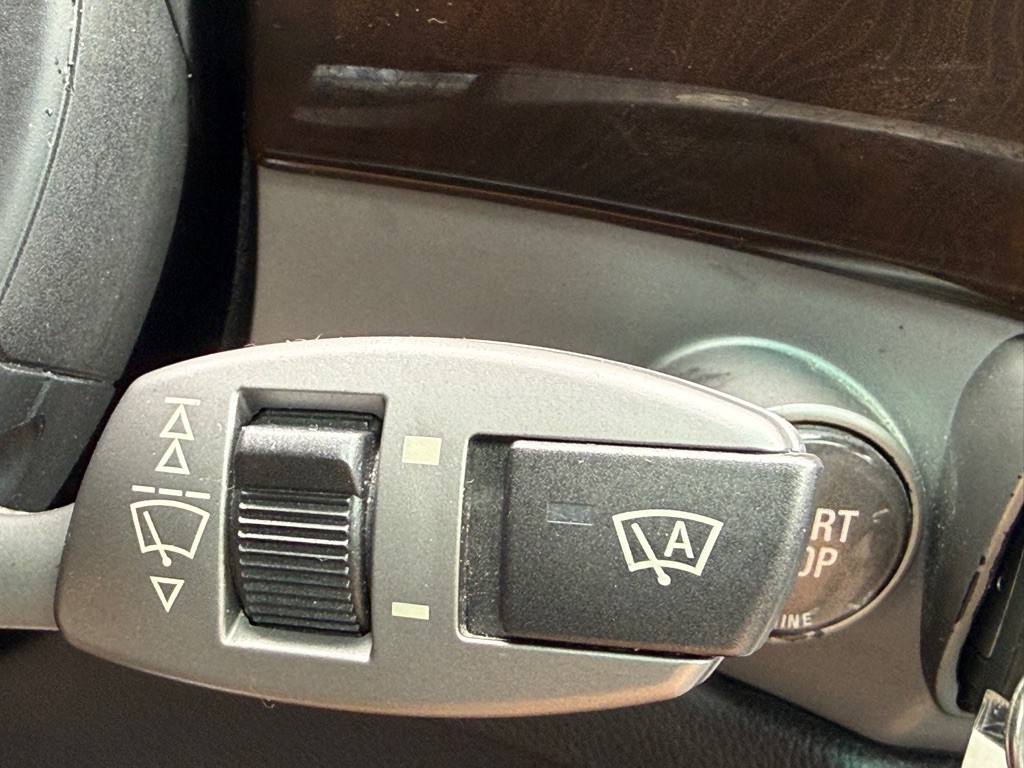 2006 BMW 7 Series Image 35