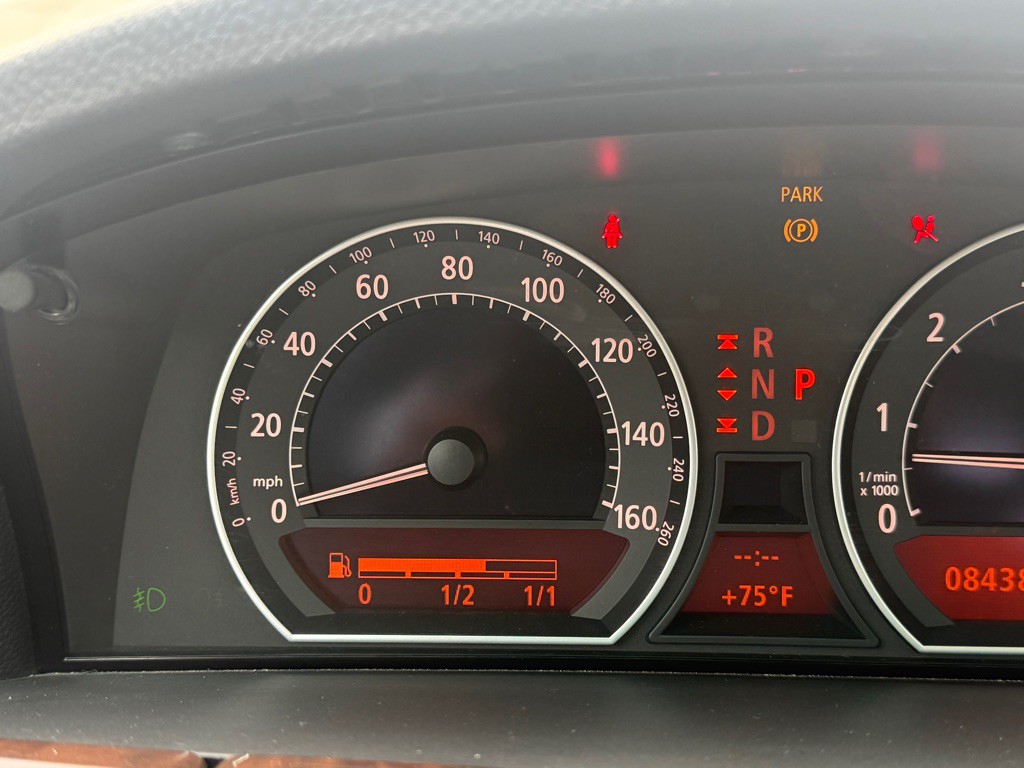 2006 BMW 7 Series Image 39