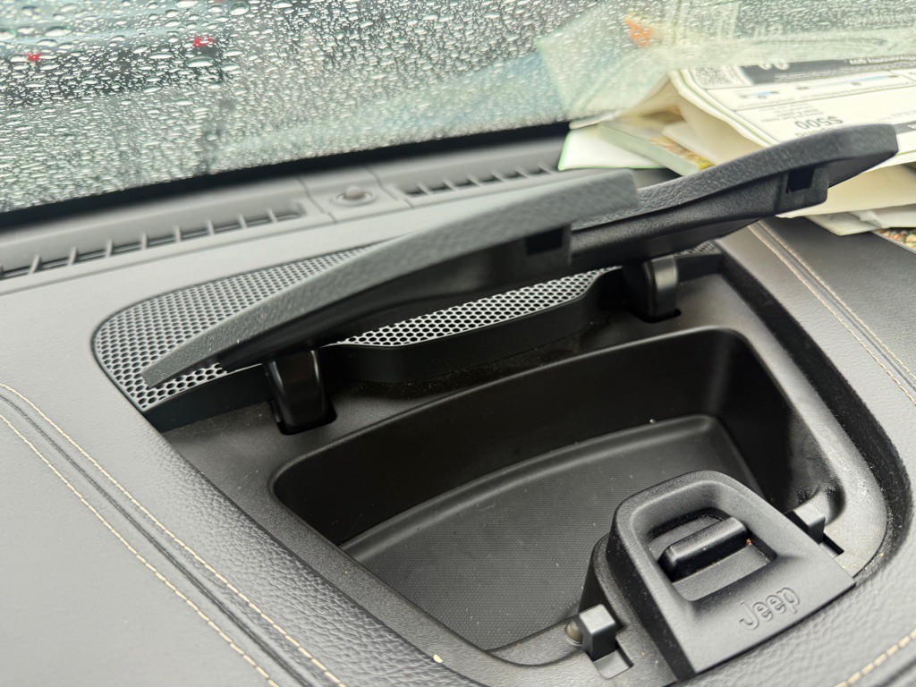 2015 Jeep Cherokee Image 35