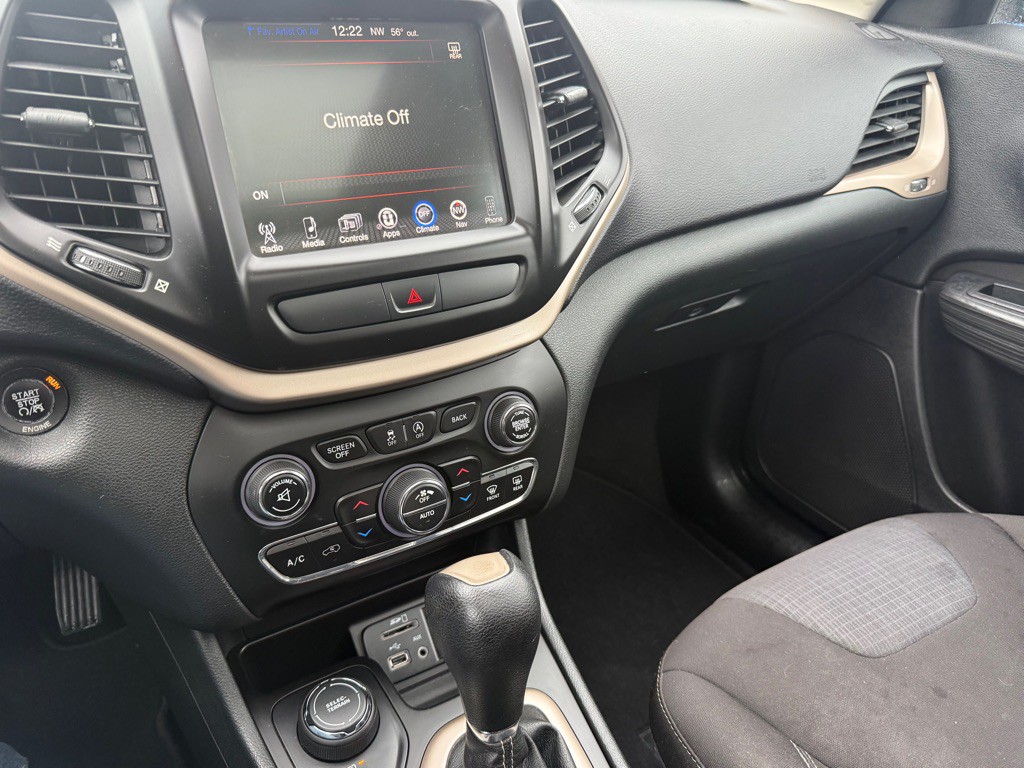 2015 Jeep Cherokee Image 36