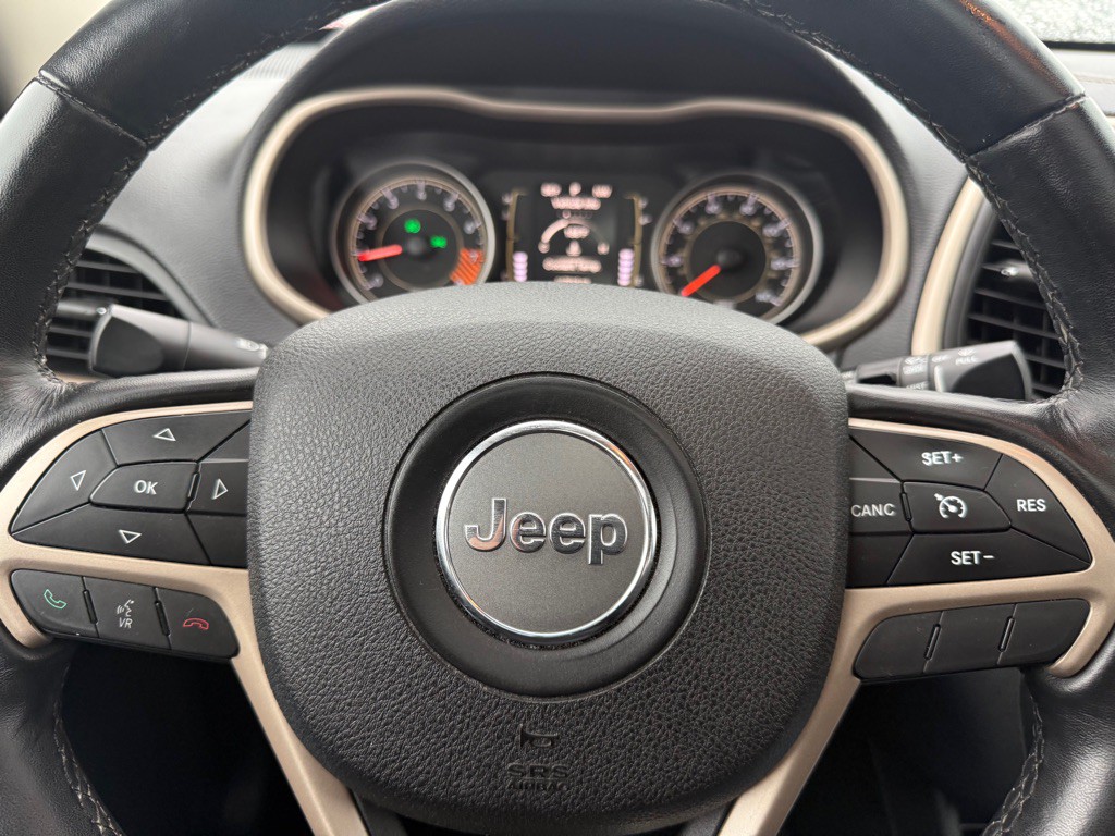 2015 Jeep Cherokee Image 46