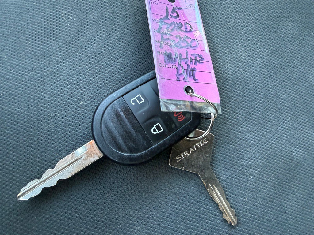 2015 Ford F-250 Image 36