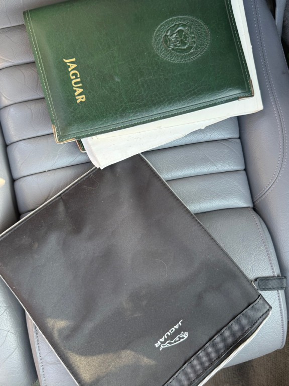 1990 Jaguar XJ Image 20