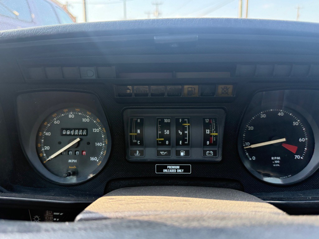 1990 Jaguar XJ Image 28