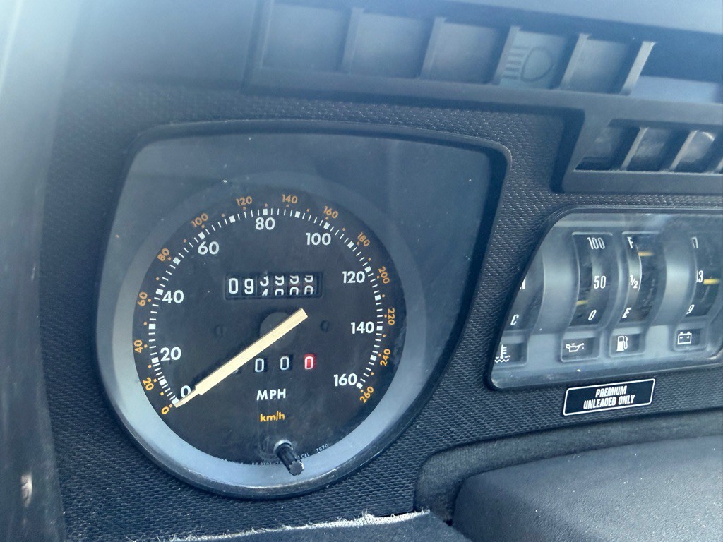 1990 Jaguar XJ Image 29