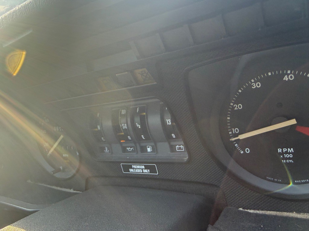 1990 Jaguar XJ Image 30