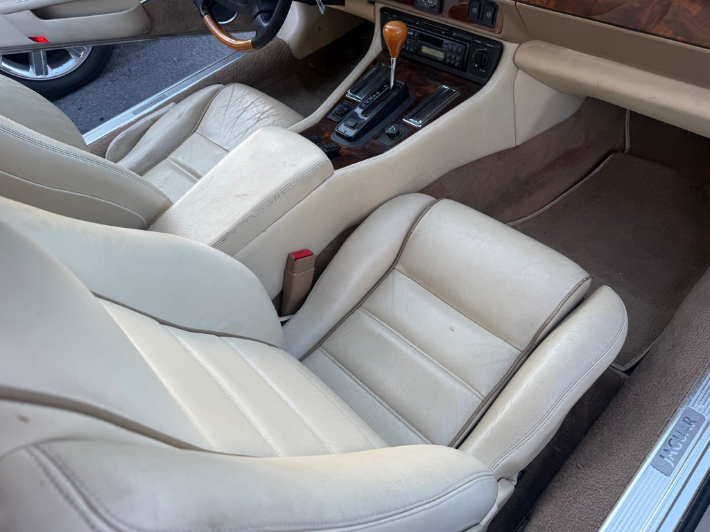 1996 Jaguar XJ Image 16