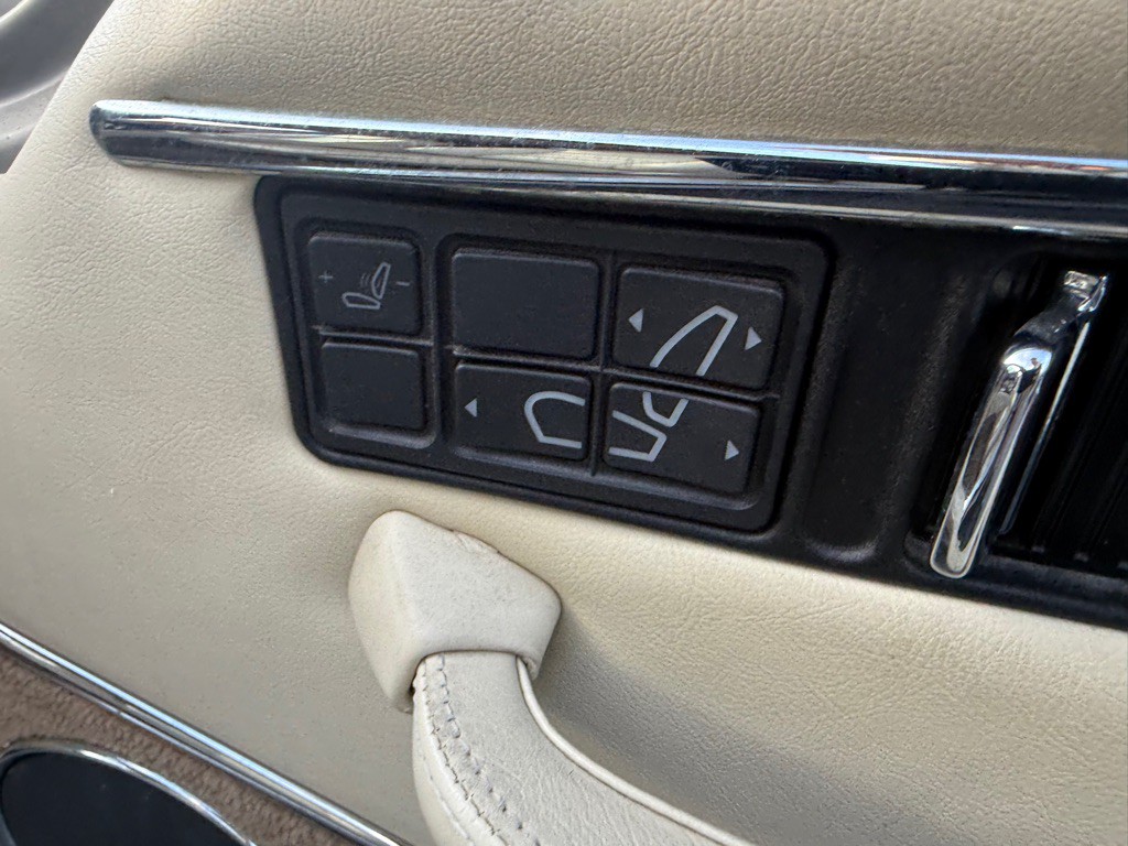1996 Jaguar XJ Image 18