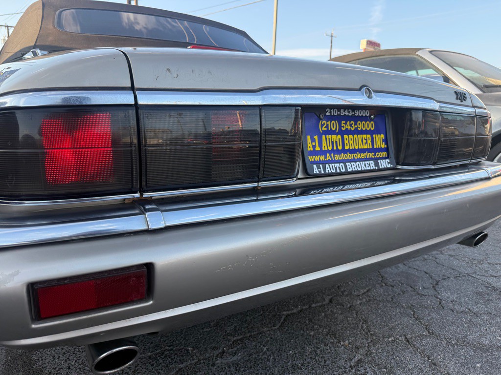 1996 Jaguar XJ Image 19