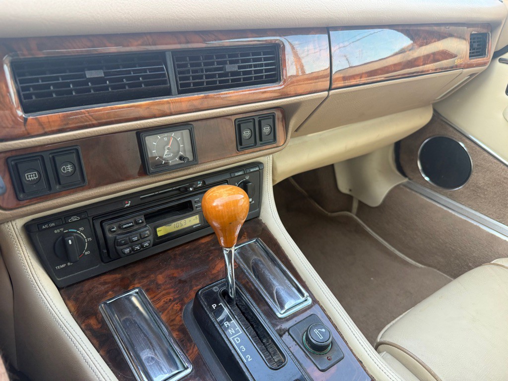 1996 Jaguar XJ Image 20