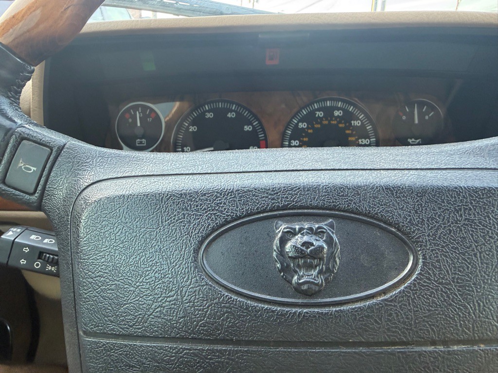 1996 Jaguar XJ Image 23
