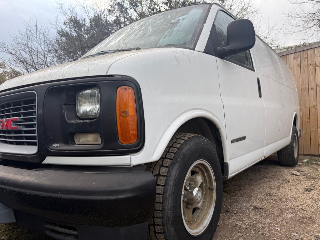 1996 GMC Savana Image 1