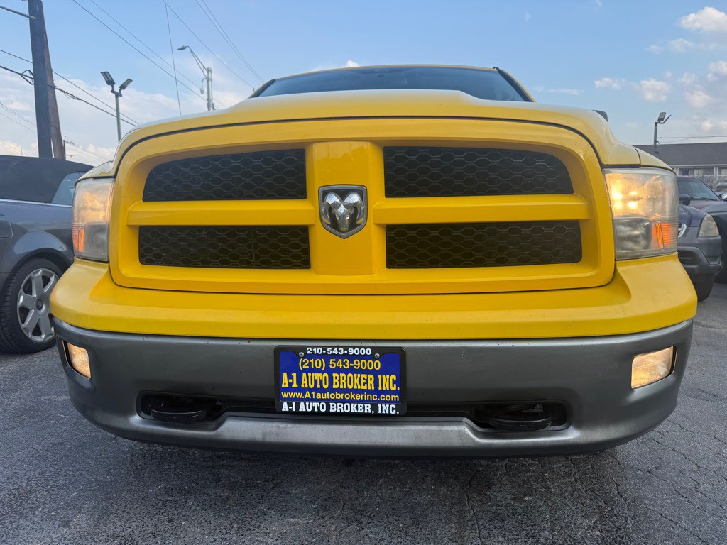 2009 Dodge Ram 1500 Image 2