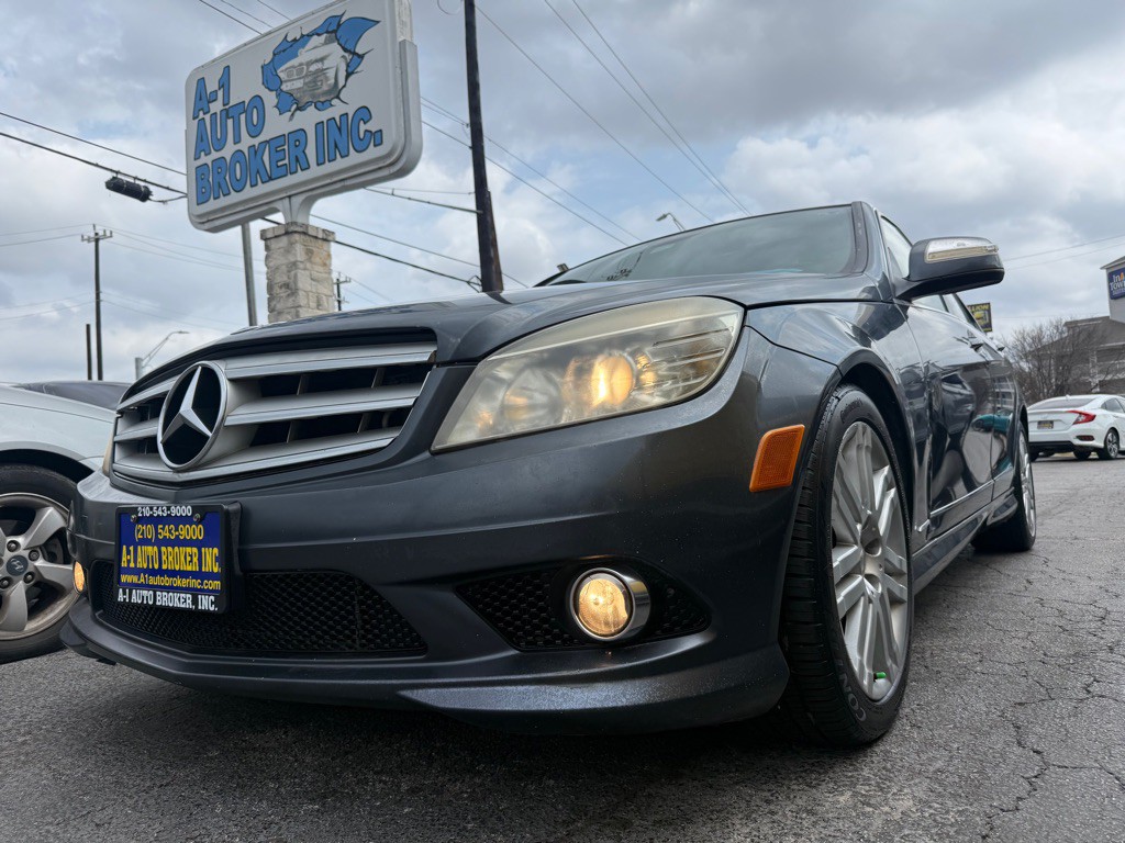 2008 Mercedes-Benz C-Class Image 1