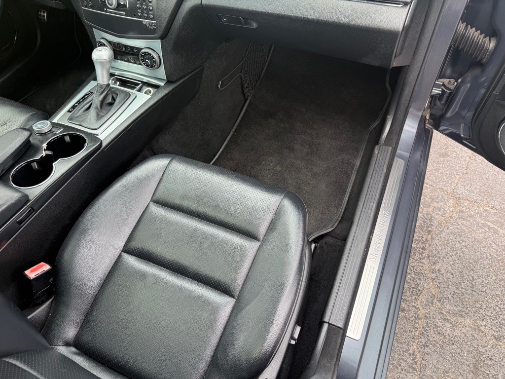 2008 Mercedes-Benz C-Class Image 14