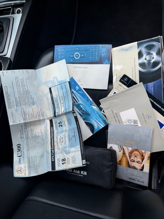 2008 Mercedes-Benz C-Class Image 18