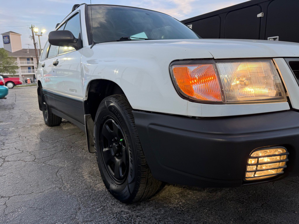 1999 Subaru Forester Image 5