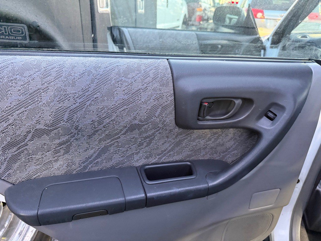 1999 Subaru Forester Image 10