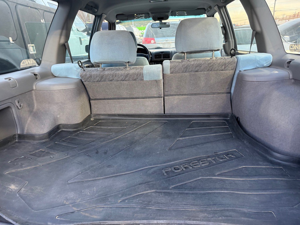 1999 Subaru Forester Image 11