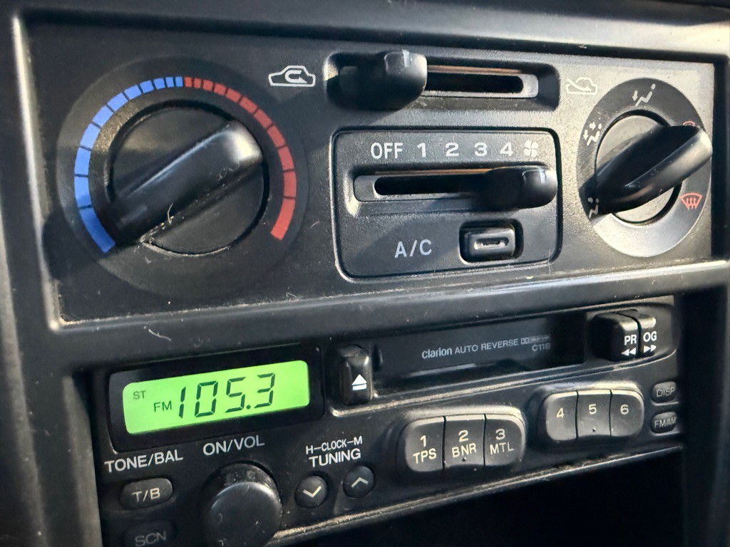 1999 Subaru Forester Image 30