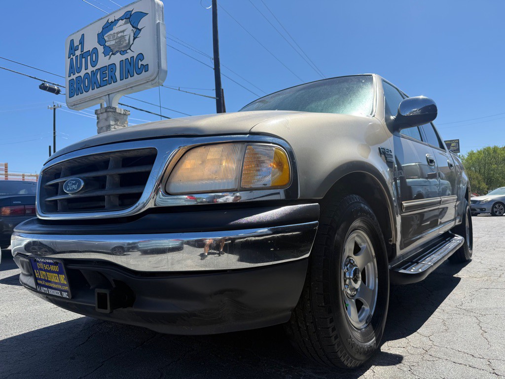 2001 Ford F-150 Image 1