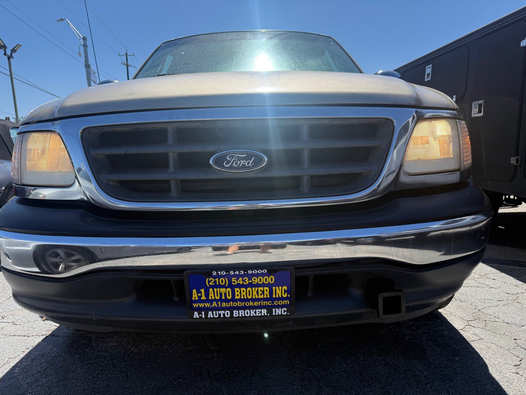 2001 Ford F-150 Image 6