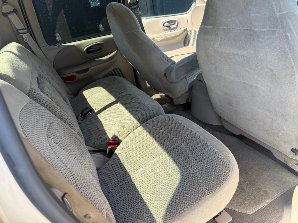 2001 Ford F-150 Image 12