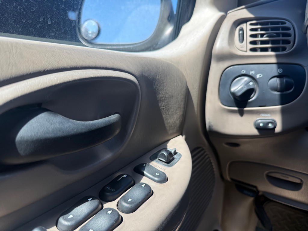 2001 Ford F-150 Image 20